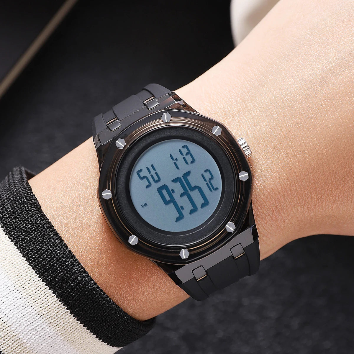 SKMEI Sports Digital Quartz Watch for Men & Women – Waterproof LED Casual Wristwatch with Week & Date Display