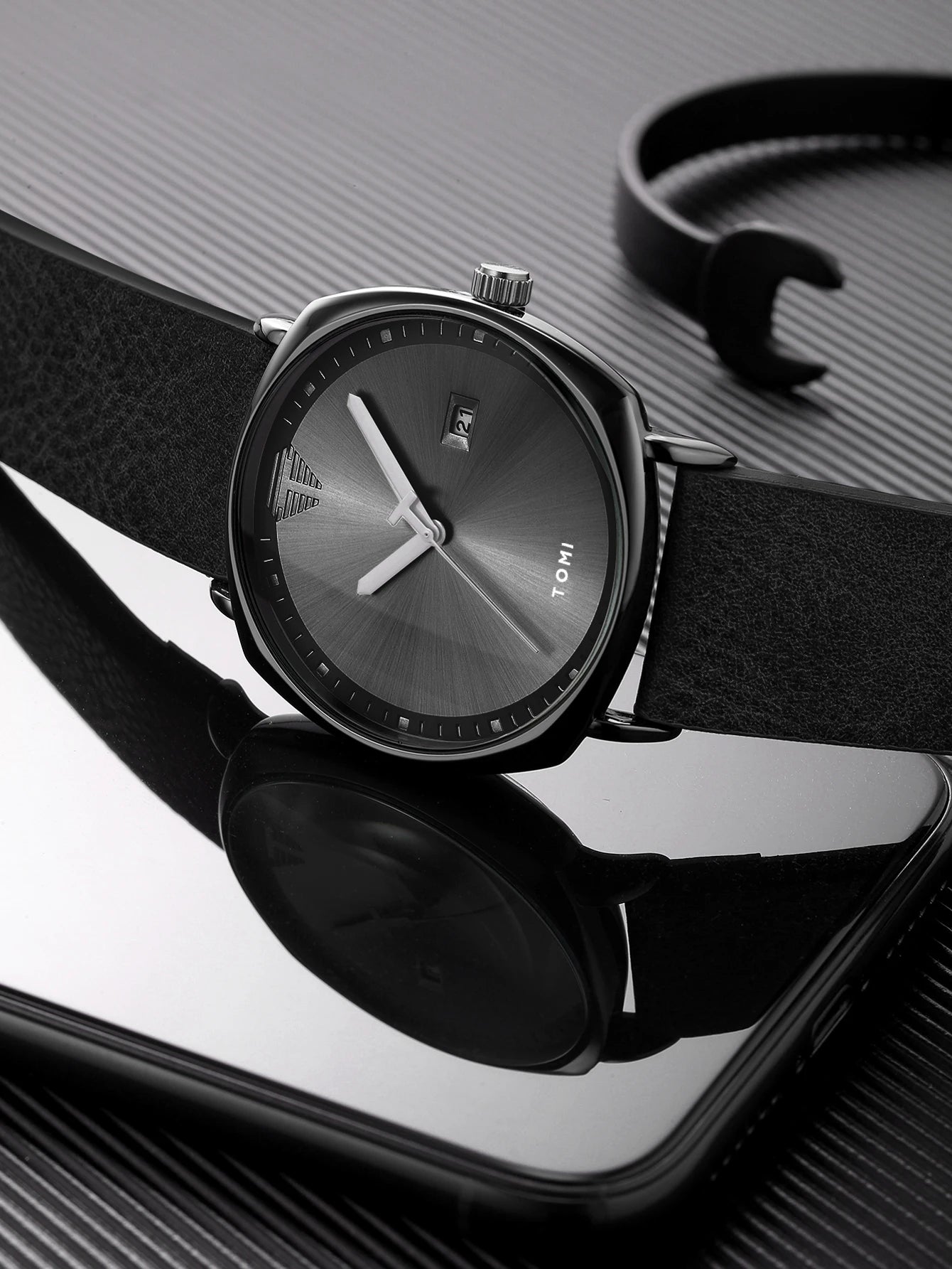 TOMI New 2PCS Luxury Business Men Watch Gift Box Set Simple and Casual Men Calendar Quartz Watch Pen Reloj Men Holiday Gift