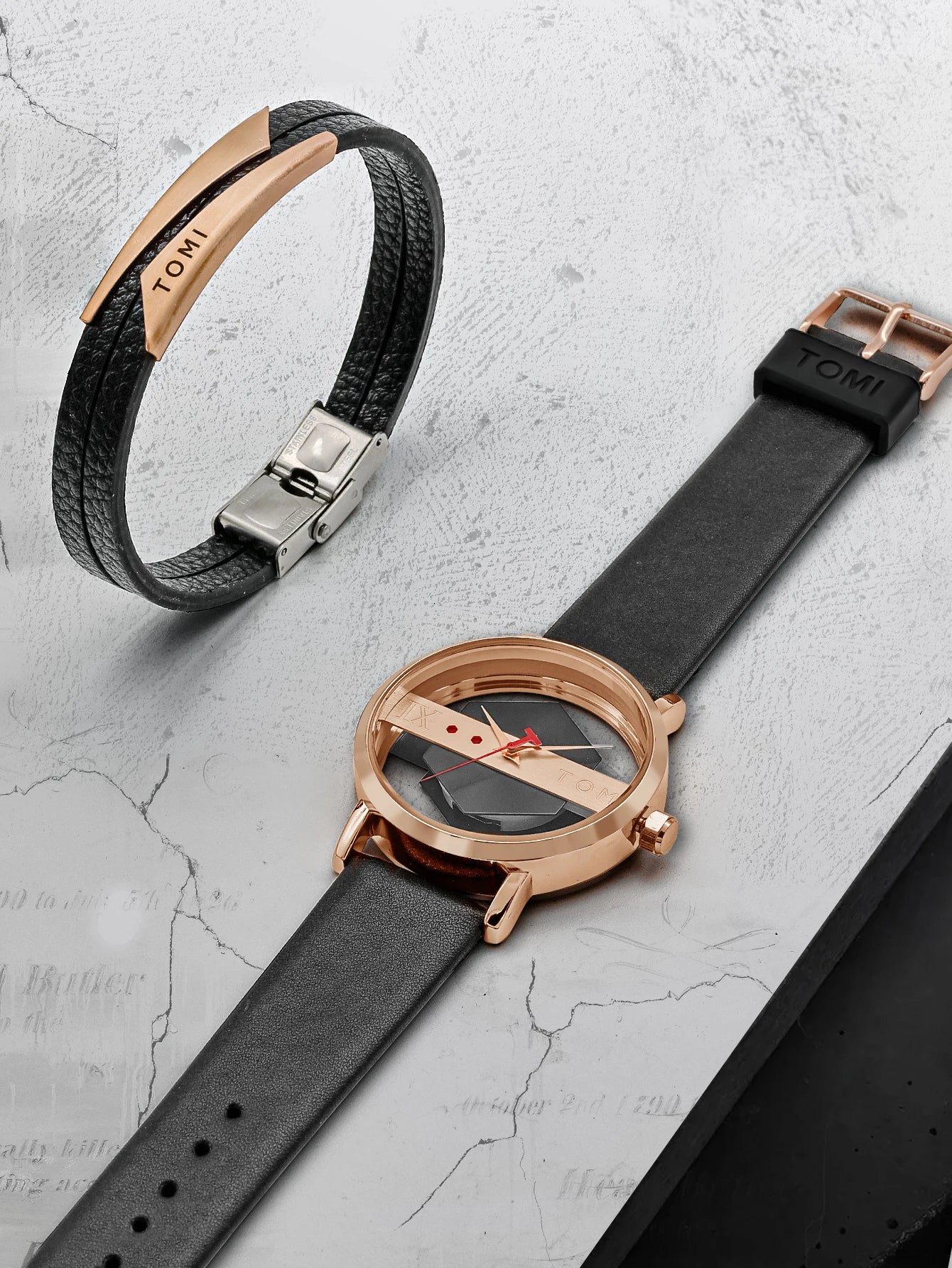 TOMI New 2PCS Men's Gift Box Watch Bracelet Simple and Fashionable Hollow out Versatile Black Strap Men's Quartz Watch Reloj